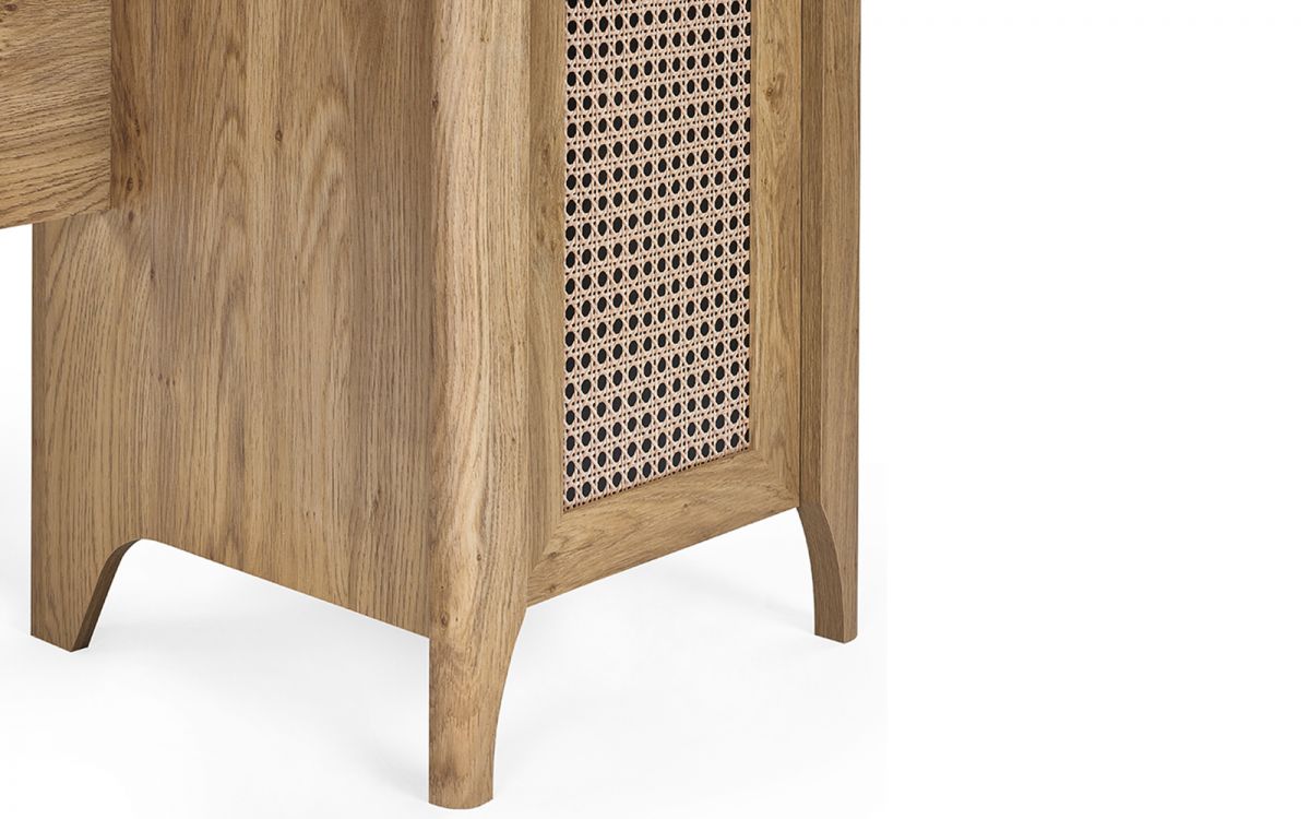 Sydney Desk