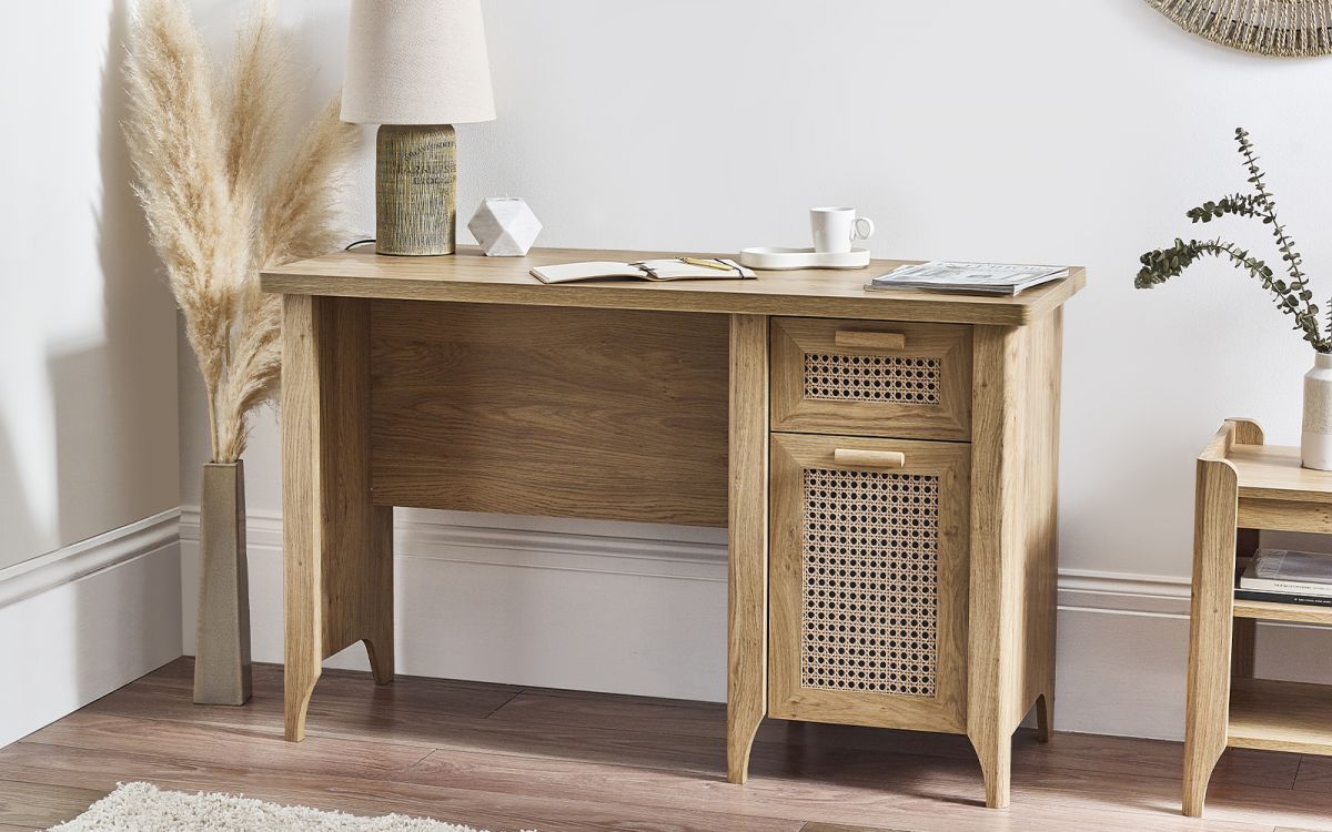 Sydney Desk