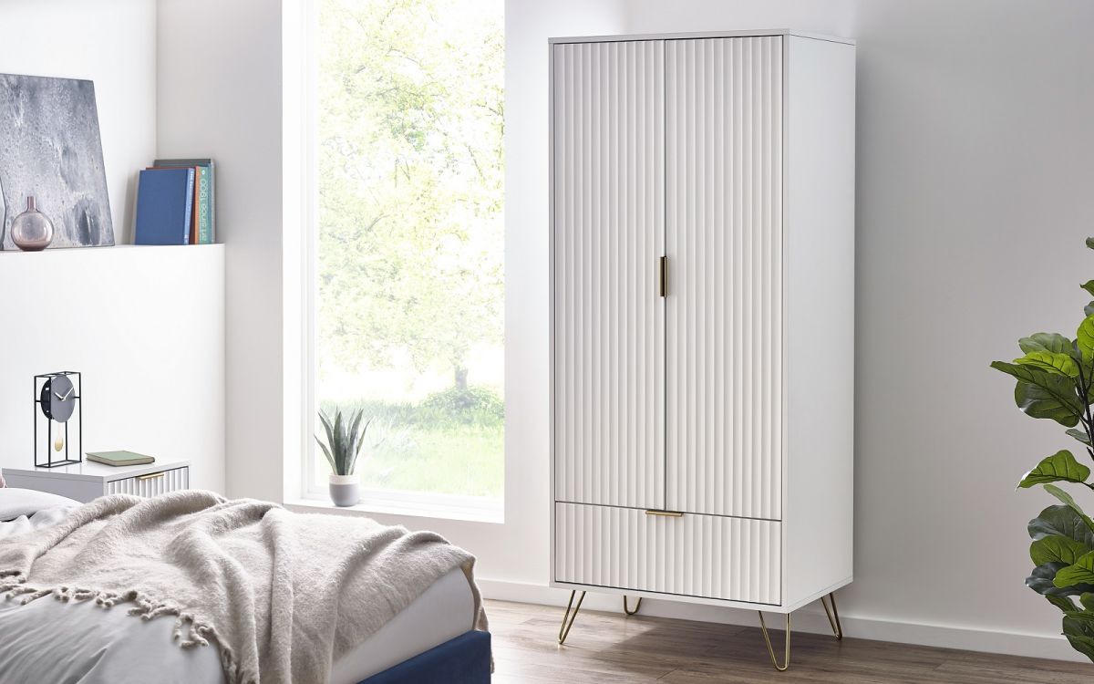 Wardrobe with Drawer